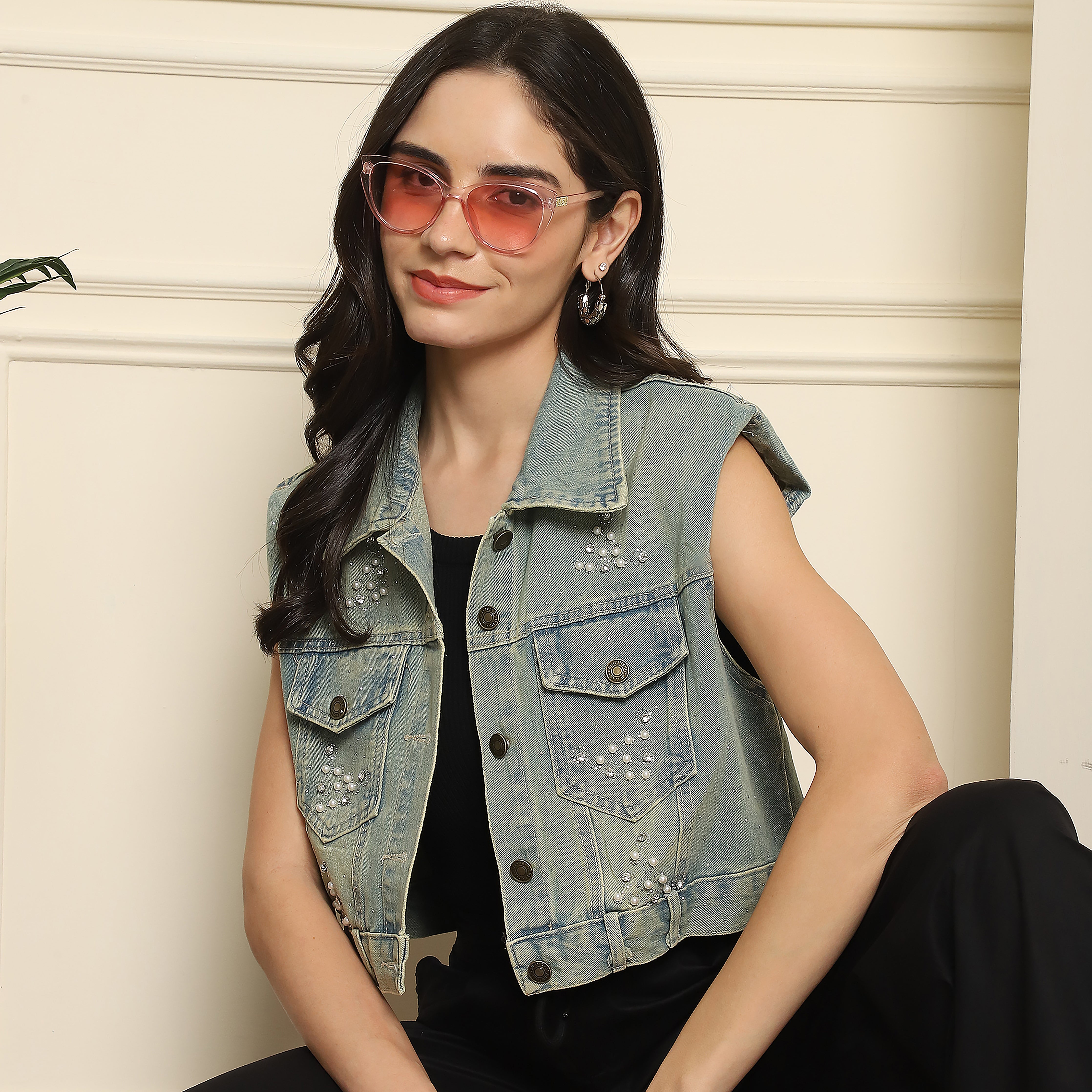 Women's Sleeveless Denim Embellished Jacket