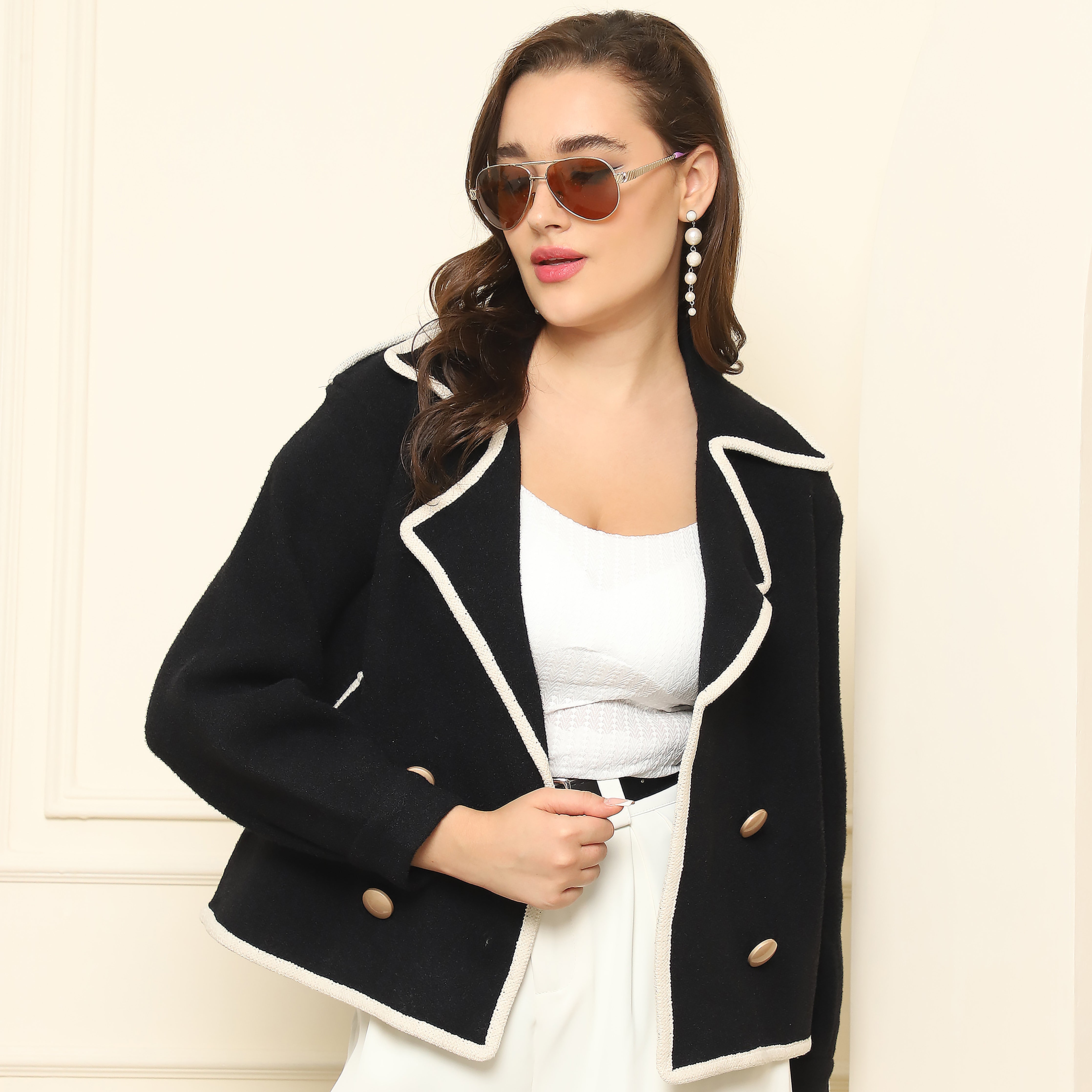 Double-Breasted Lapel Collar Coat – Black