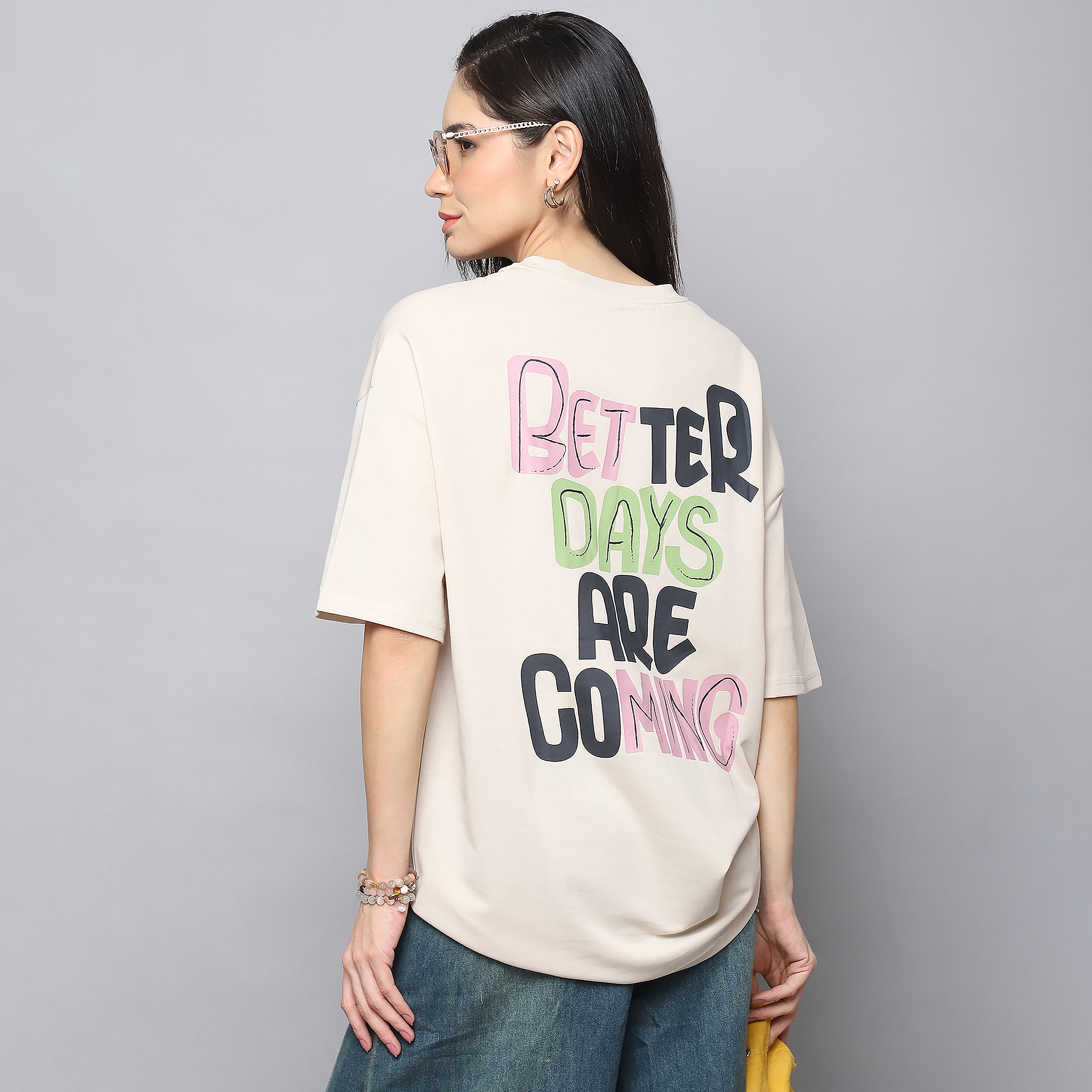 Oversized Graphic T-Shirt – Beige